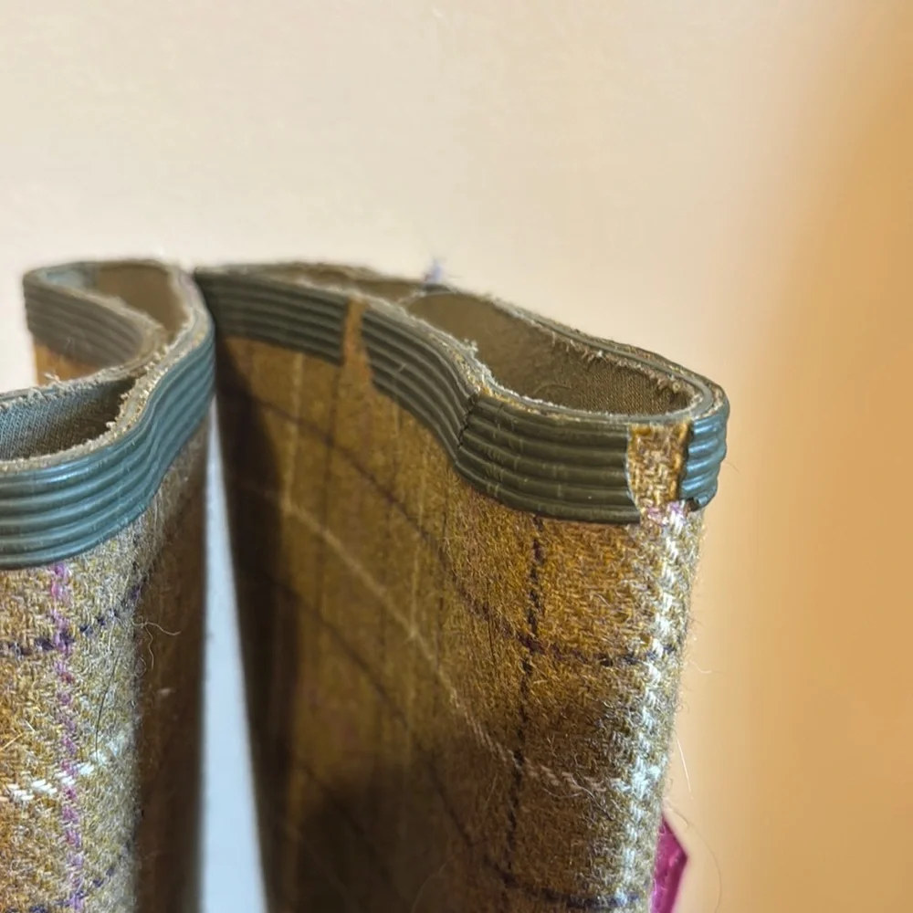 J. Crew Green Winter Rain Boots with Classic Design - Picture 5 of 9